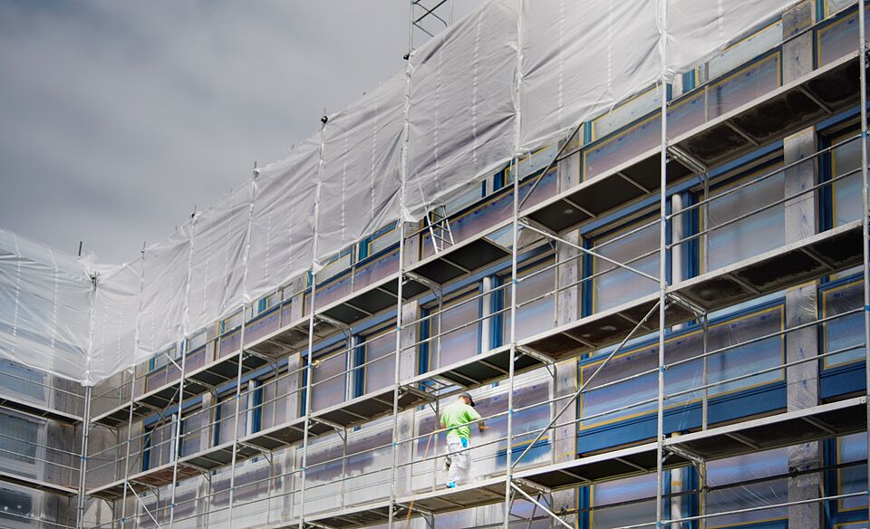 Wagner Group SuperFinish 23 Plus Alufenster lackieren Gerüst