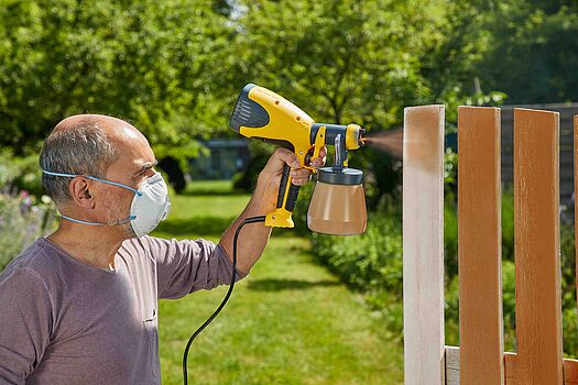 Make your wood shine - with sprayable exterior stain