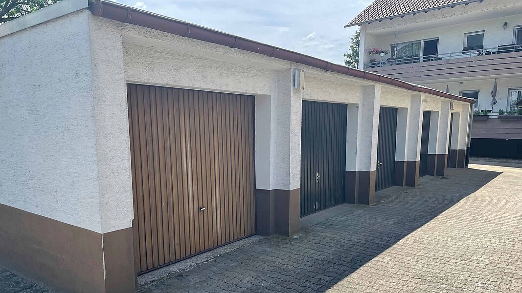 WAGNER Garagenfassade streichen vorher