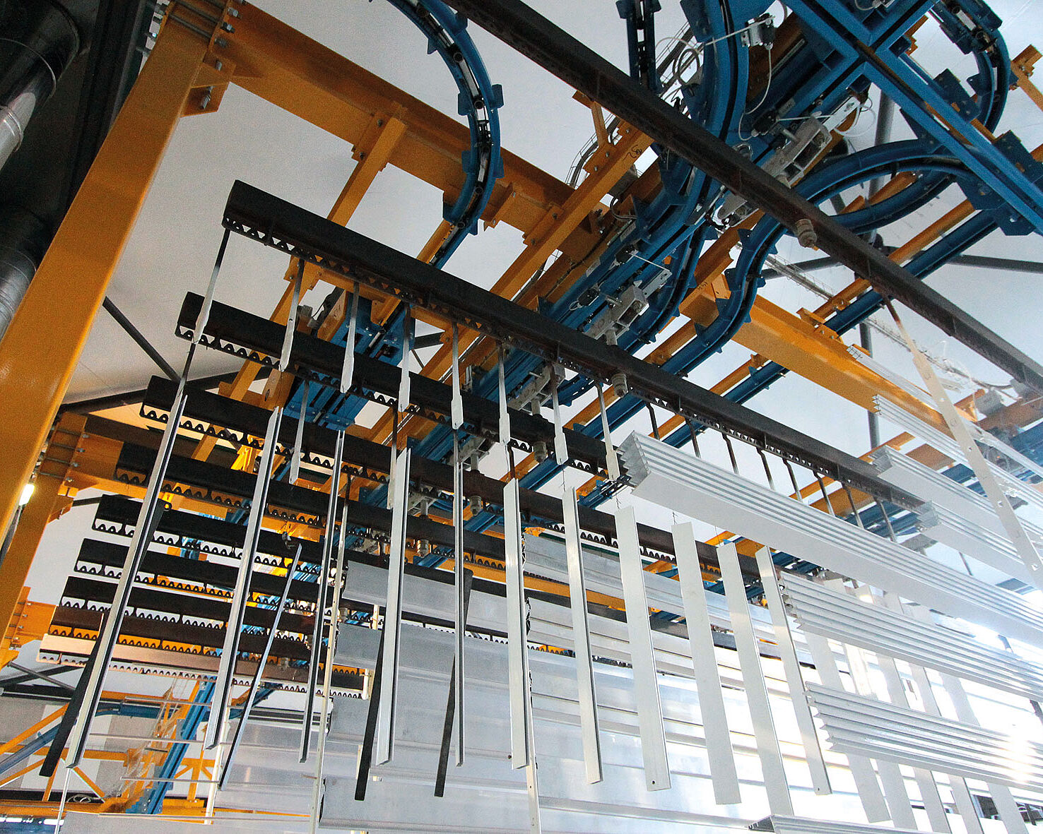 metal workpieces at powder conveyor