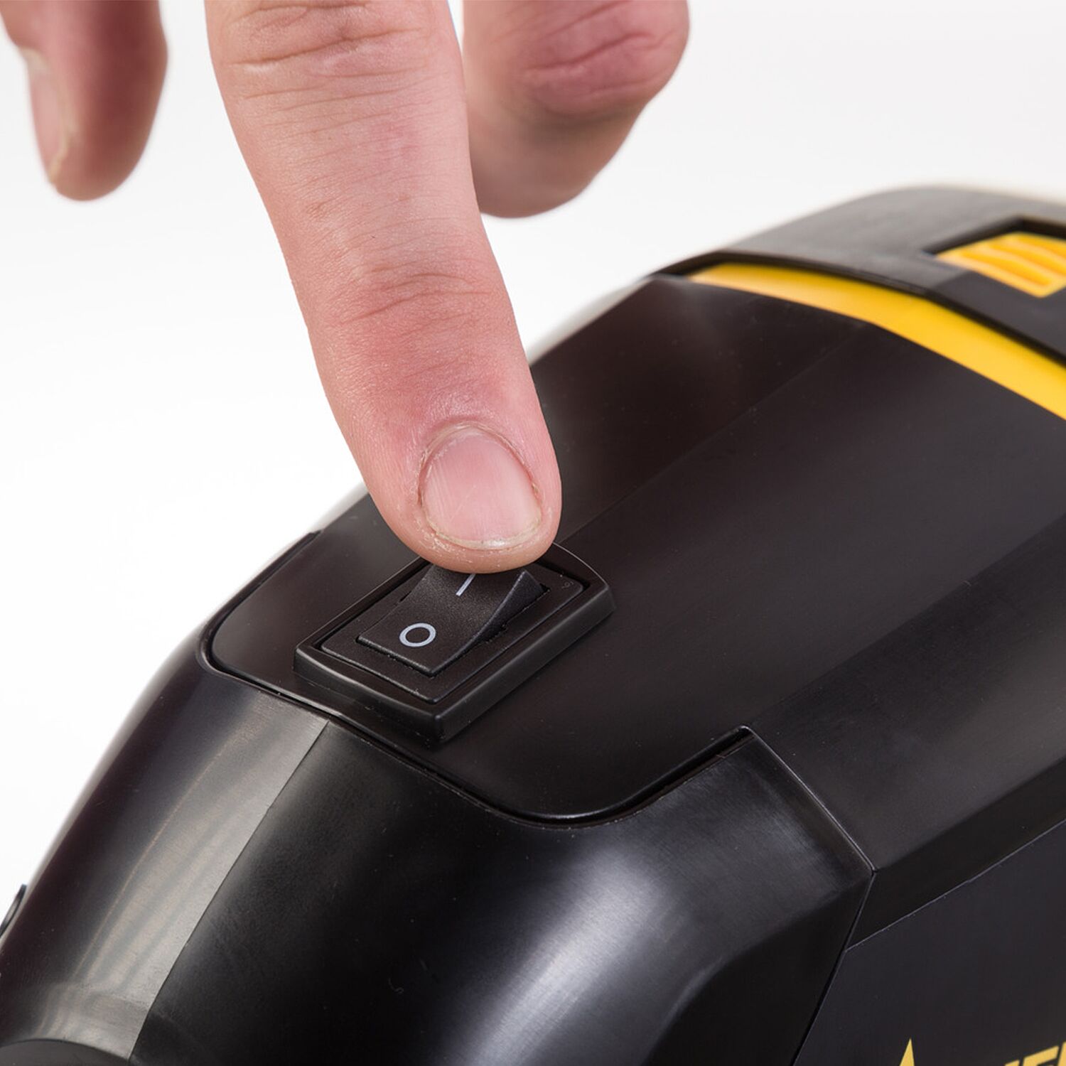 The compact spray system for paint and varnish
