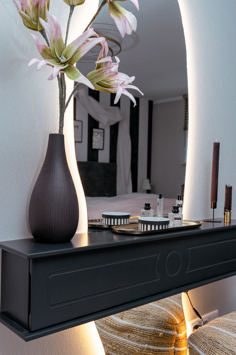 mirror organicform Moods 19 ret