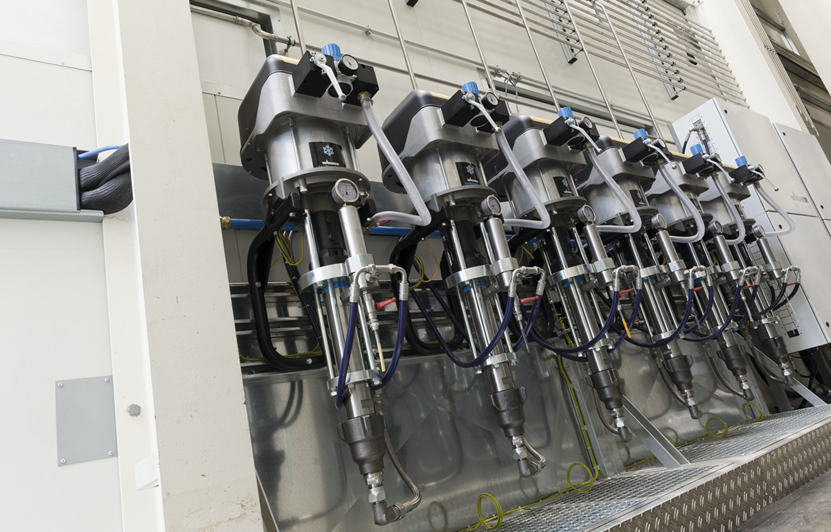 High-pressure piston pump