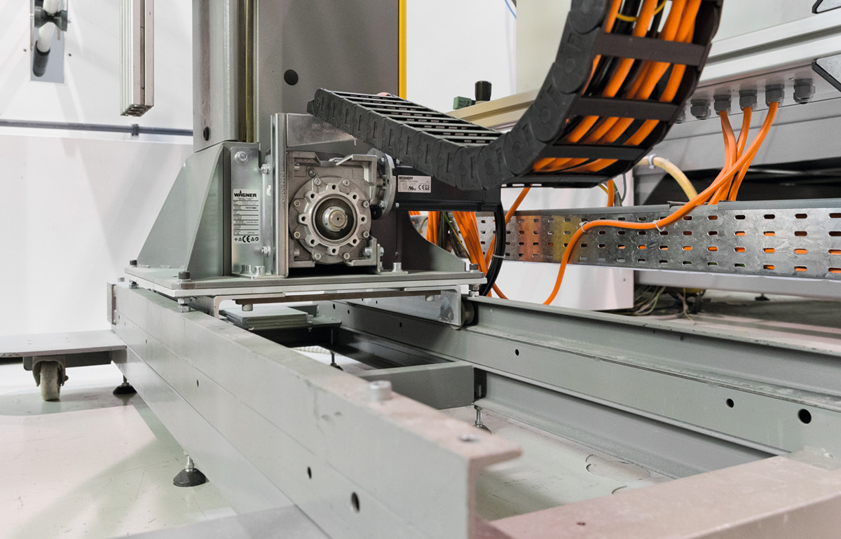 Sliding table